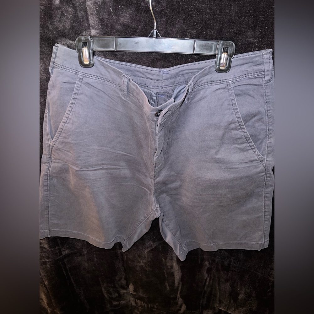 Altered Grey Shorts - Size 35-36 - Picture 4 of 4